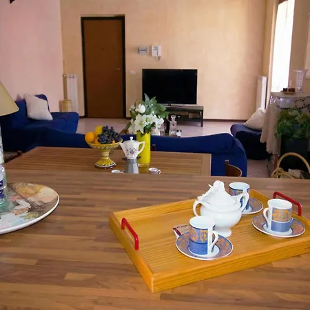 Sunflower - Maggiore Duplex W/ Terrace And Shared Pool Daire *