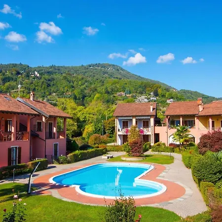 Sunflower - Maggiore Duplex W/ Terrace And Shared Pool