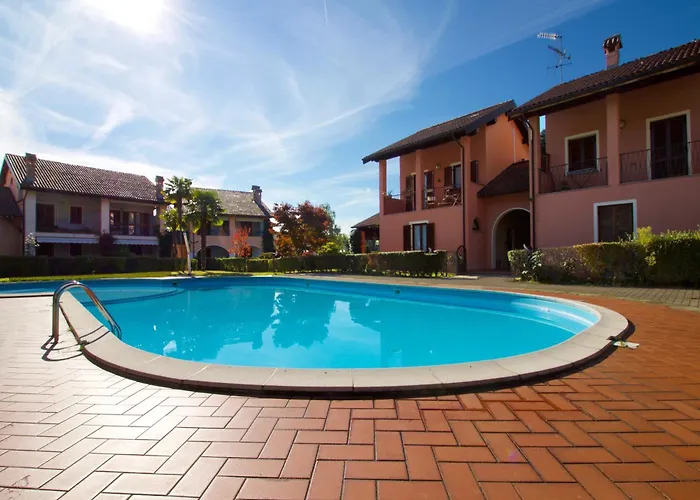 아파트 Sunflower Relax Pool And Terrace - Happy *